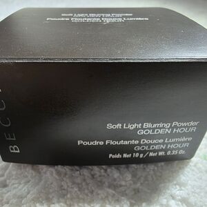 BECCA Soft Light Blurring Powder in Golden Hour